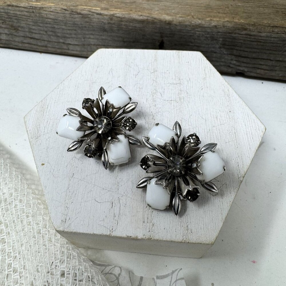 Vintage White Floral Clip-On Earrings With Rhinestones & Silver-Tone Metal